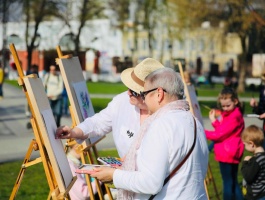 "День весны и труда" в саду "Эрмитаж"